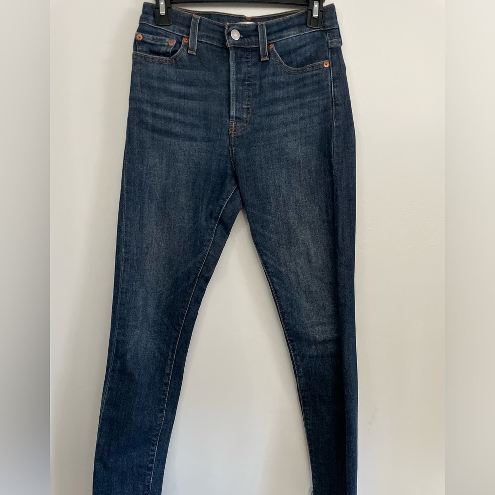Levi’s Wedgie